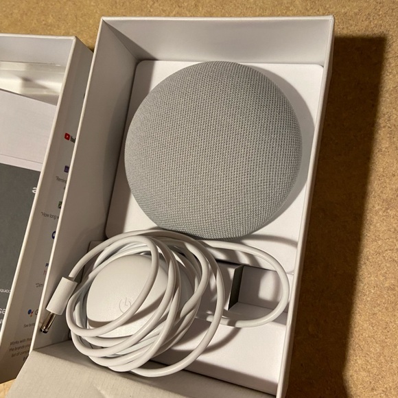Google nest mini - Picture 1 of 2